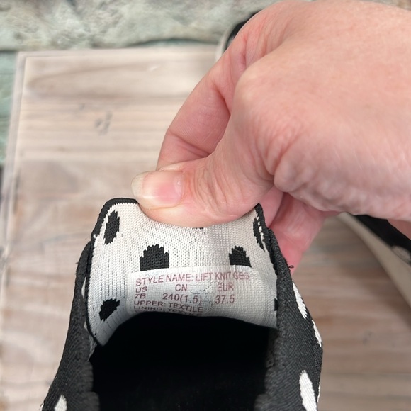 Kate Spade Black and White Polka Dot Sneakers size 7   S36 - Picture 6 of 9